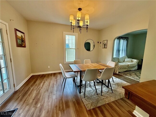 Building Photo - 1206 Foster Ave