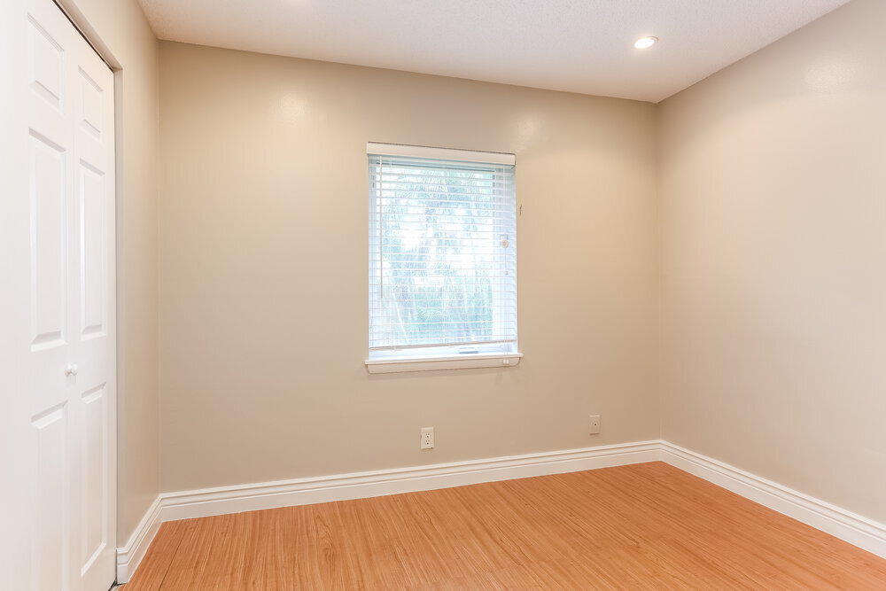 Building Photo - 9842 Spanish Isles Dr
