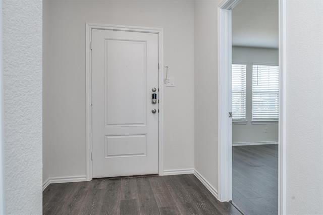 Building Photo - 2125 Croton Ave
