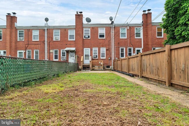 Building Photo - 1217 Haverhill Rd