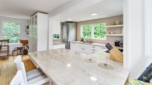 Building Photo - 9 Ocame Ave