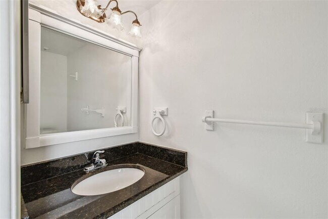 Building Photo - 7550 Sunshine Skyway Ln S