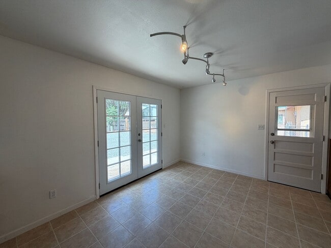 Building Photo - 3 Bedroom Single Story Home Available Near E Main Street & Hwy 314 SW in Los Lunas!