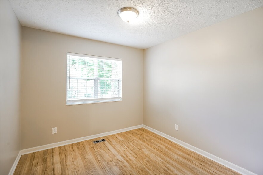 Building Photo - 106 Yocum Dr
