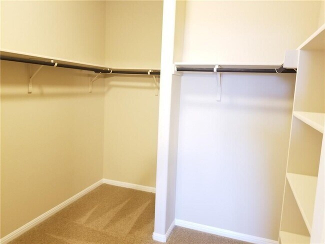 Building Photo - 1448 Brooks Way
