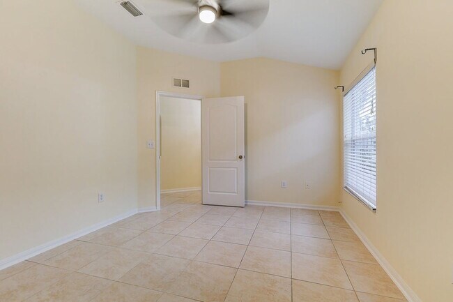 Building Photo - 19332 Everton Pl