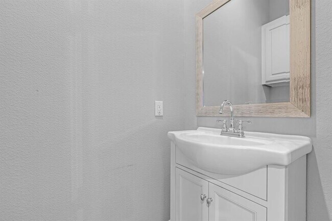 Building Photo - 13527 Brookbluff Ln