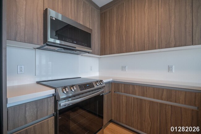 Building Photo - $3555.00| 1BD/1BA/1PKG Condominium in The Park Ke'eaumoku Liona Tower