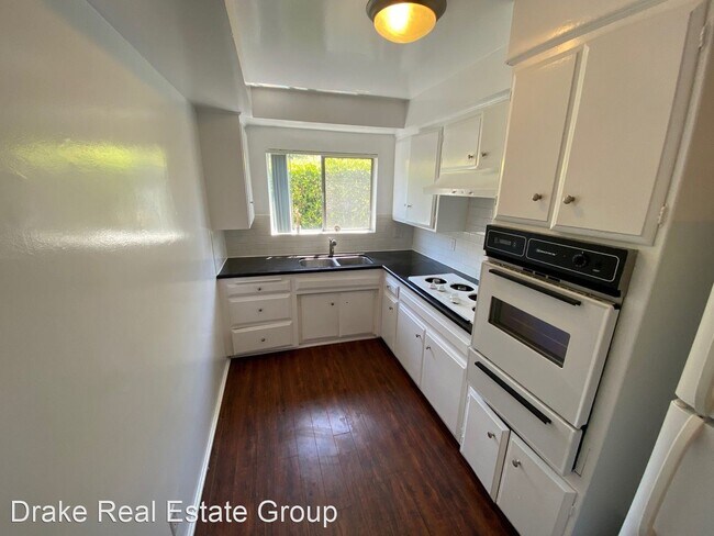 Building Photo - 915 N Spaulding Ave