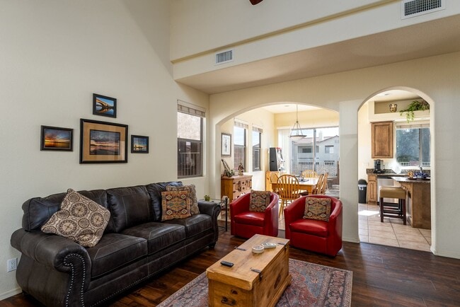 Building Photo - Gated Community 2 Bed/2 Bath Condo Furnished Long term Boat deep garage