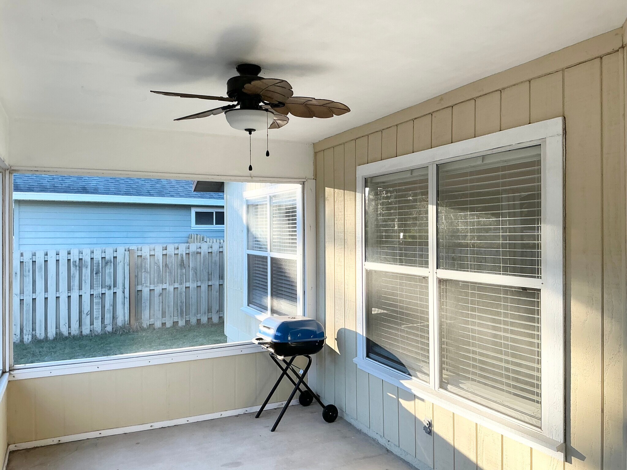 Building Photo - 8707 NW 10th Pl