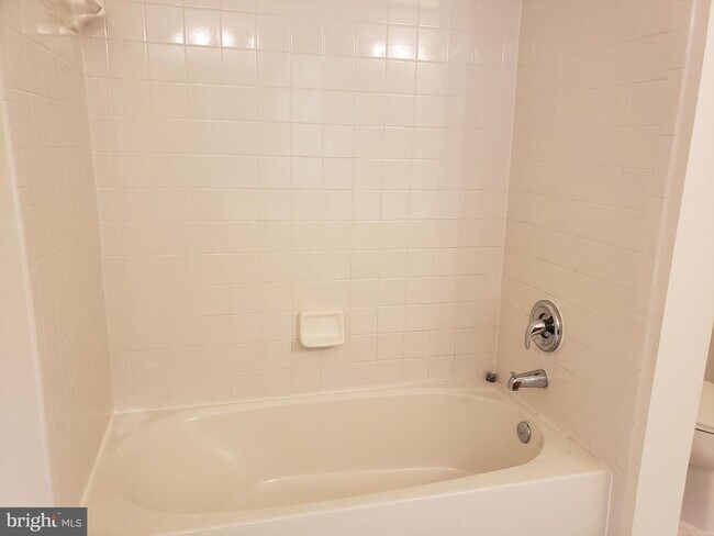 Building Photo - 9426 Silver Meteor Ct