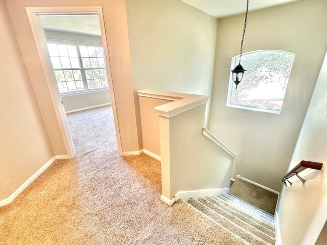 Building Photo - Stunning 4-Bedroom Home in the Desirable Sonoma Community