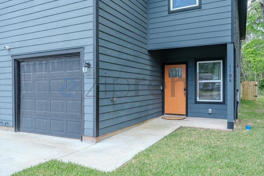 Building Photo - 110 Turner St