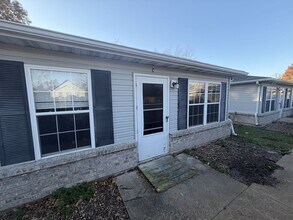 Building Photo - 2BR/1BA Duplex Home in Hallsville, MO