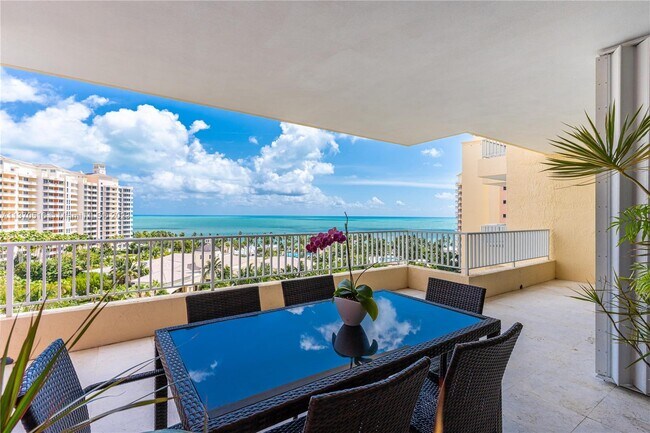Building Photo - 789 Crandon Blvd