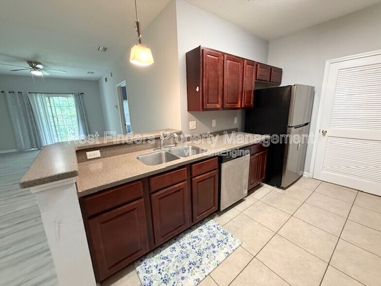 Building Photo - 8235 Lobster Bay Ct