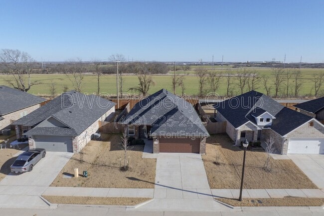 Building Photo - 1707 Aleia Cv