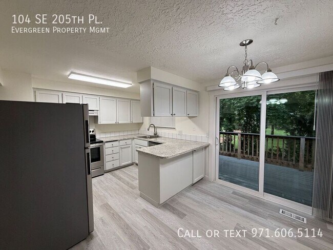 Building Photo - 104 SE 205th Pl