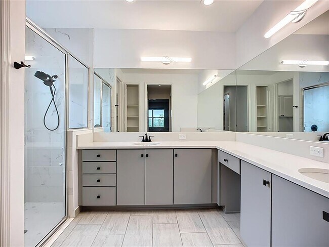 Building Photo - 15459 Santa Pola Dr