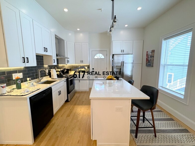 Building Photo - 58 Springfield St