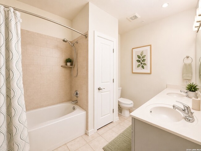 Building Photo - 7342 Oak Manor Dr