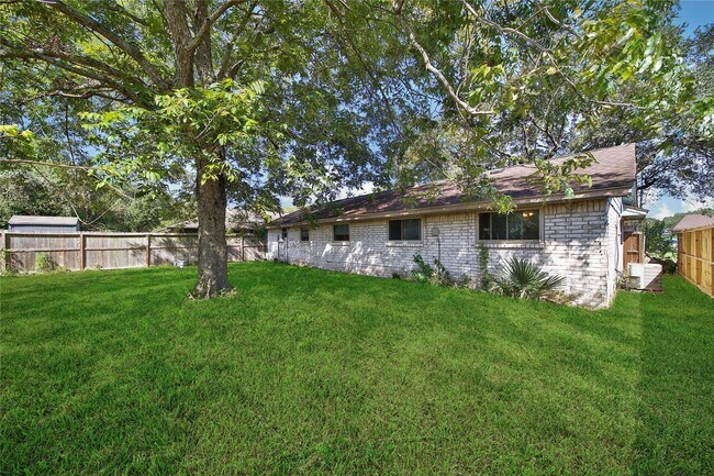 Building Photo - 1559 Diplomat Way