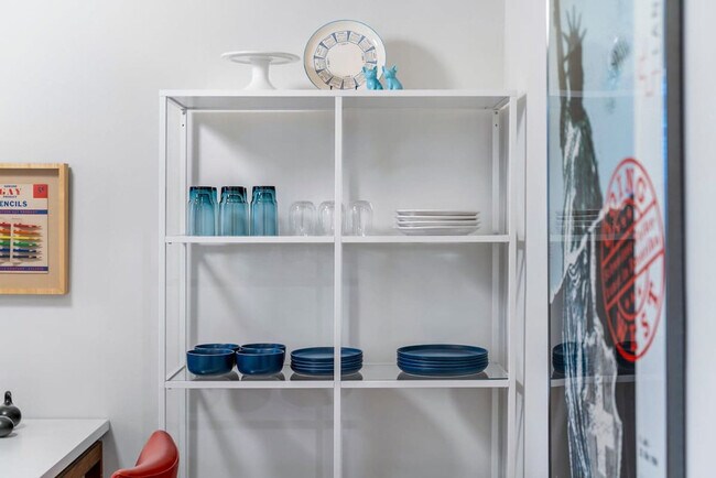 Building Photo - 3538 N Racine Ave