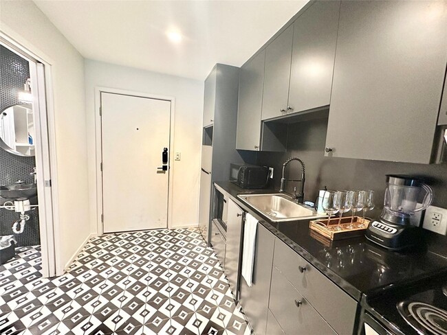 Building Photo - 201 Academy Dr