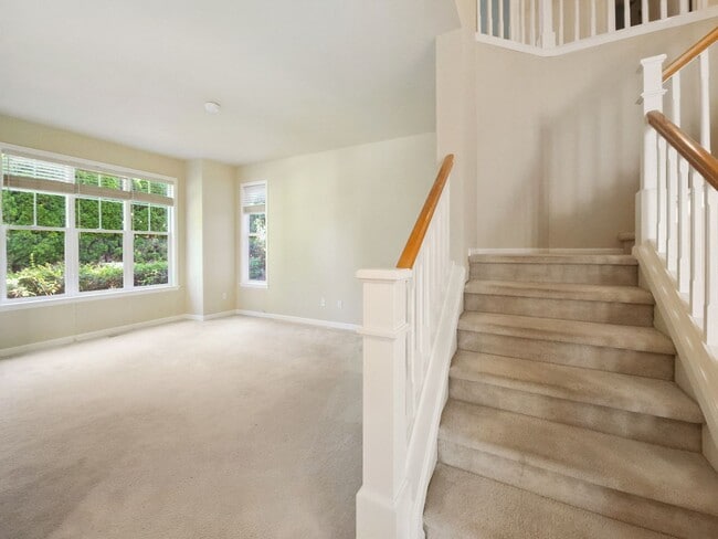 Building Photo - Modern Craftsman with Stylish Updates in S...