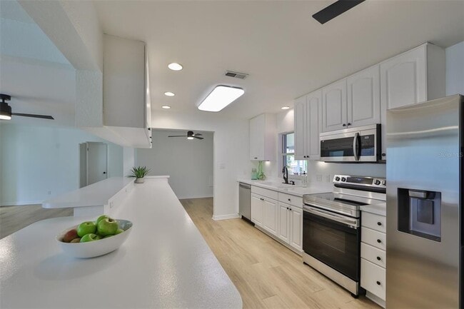 Building Photo - 6145 1st Ave N