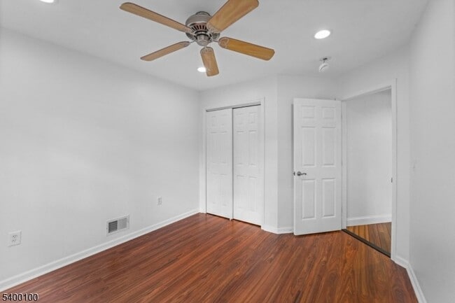 Building Photo - 13 Jill Ct