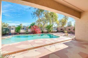 Building Photo - 1341 S 173rd Ln