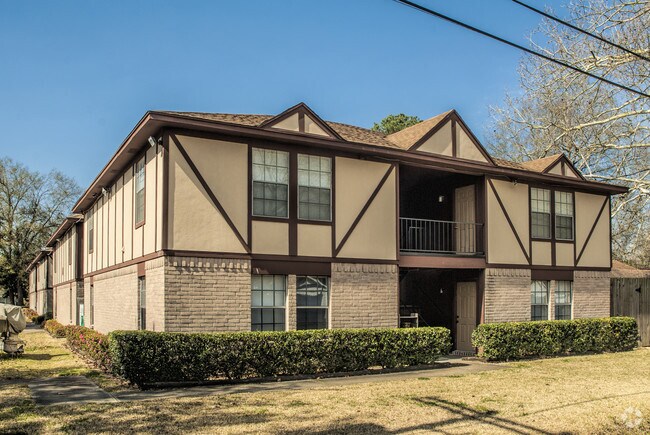 Primary Photo - 645-685 E Lavaca St