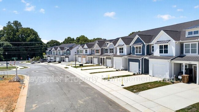 Building Photo - 3703 Bridleton Ridge Trail