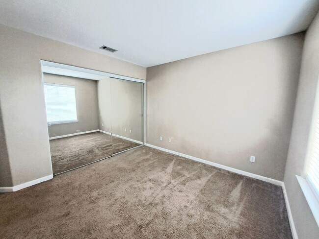 Building Photo - 5090 Napa Shore Dr