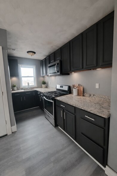 Building Photo - 6 Osborn St