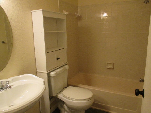 Hallway Bathroom - 3626 59th Ave W