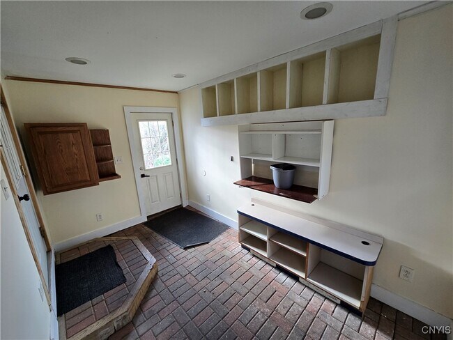 Building Photo - 205 Elmbrook Dr