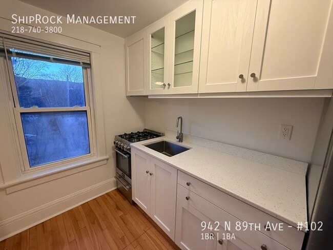 Building Photo - 942 89th Ave W