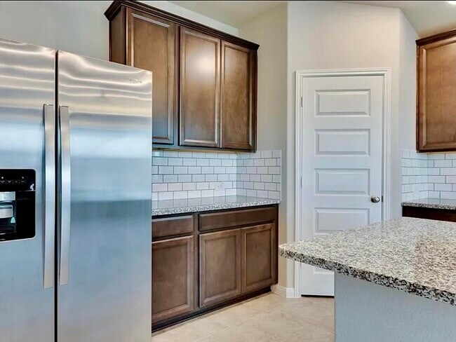 Building Photo - 2418 Humble Wy