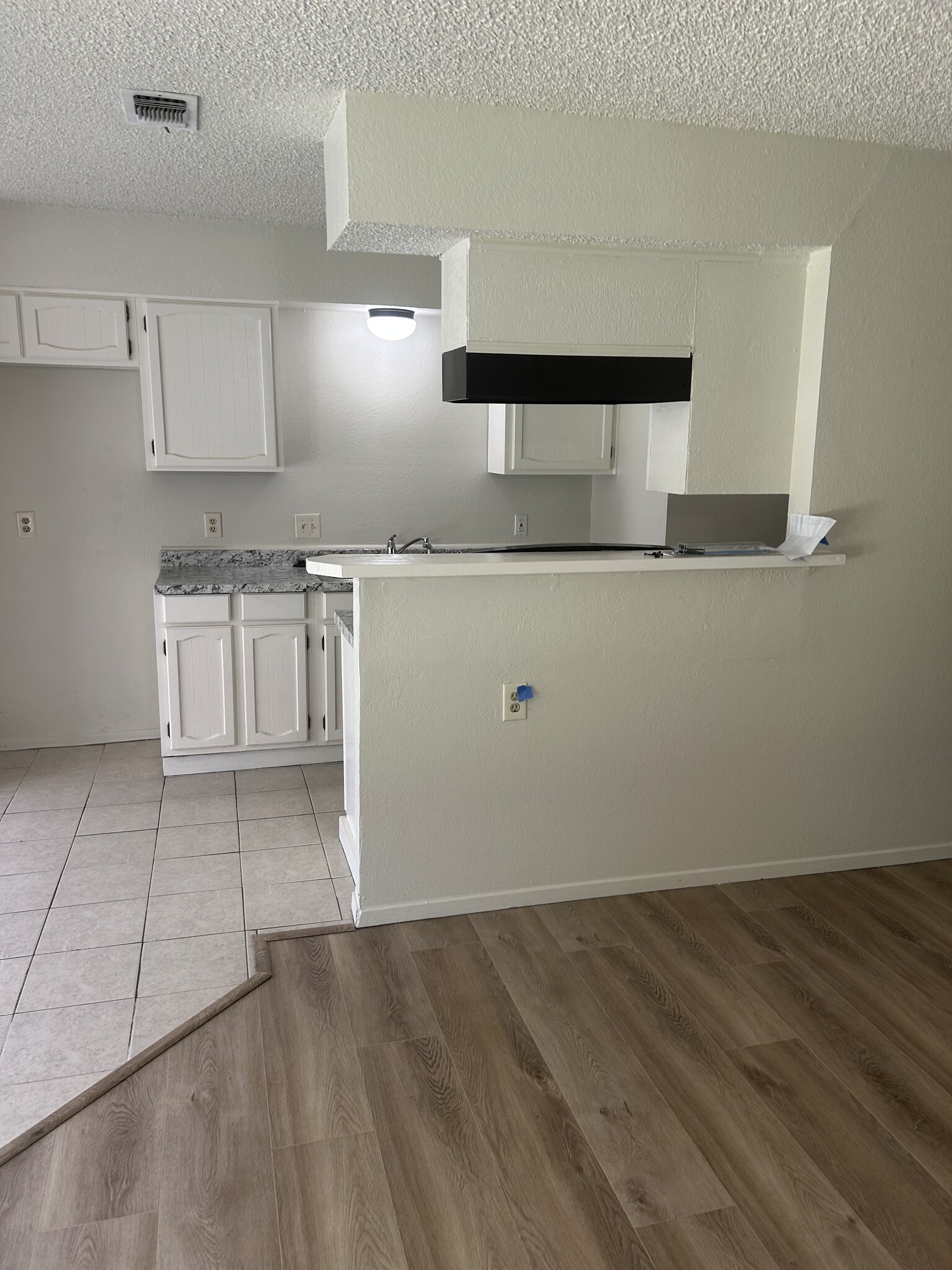 Building Photo - 540 Sierra Blanca Dr