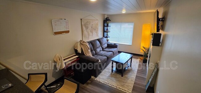 Building Photo - 3947 E Calvary Rd