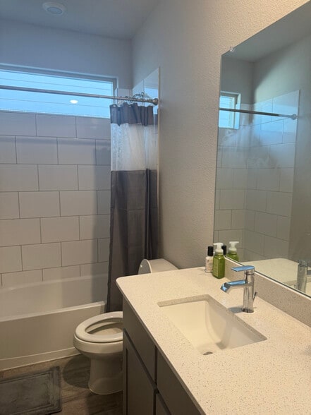 Building Photo - 16020 Bronte Lane