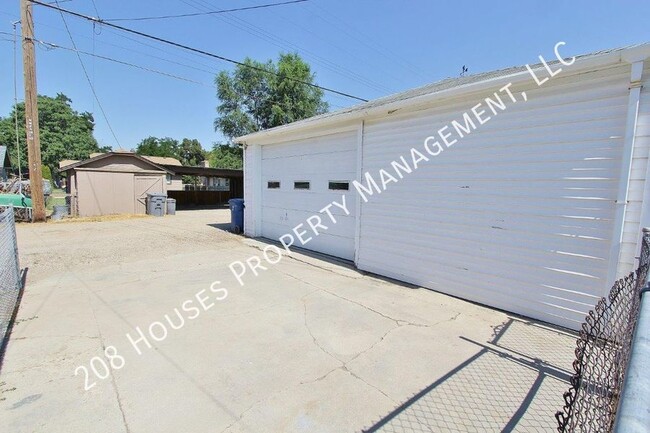 Building Photo - Charming Home w/Finished Basement