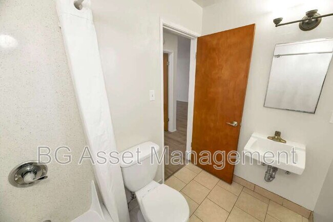 Building Photo - 3600 Dimond Ave