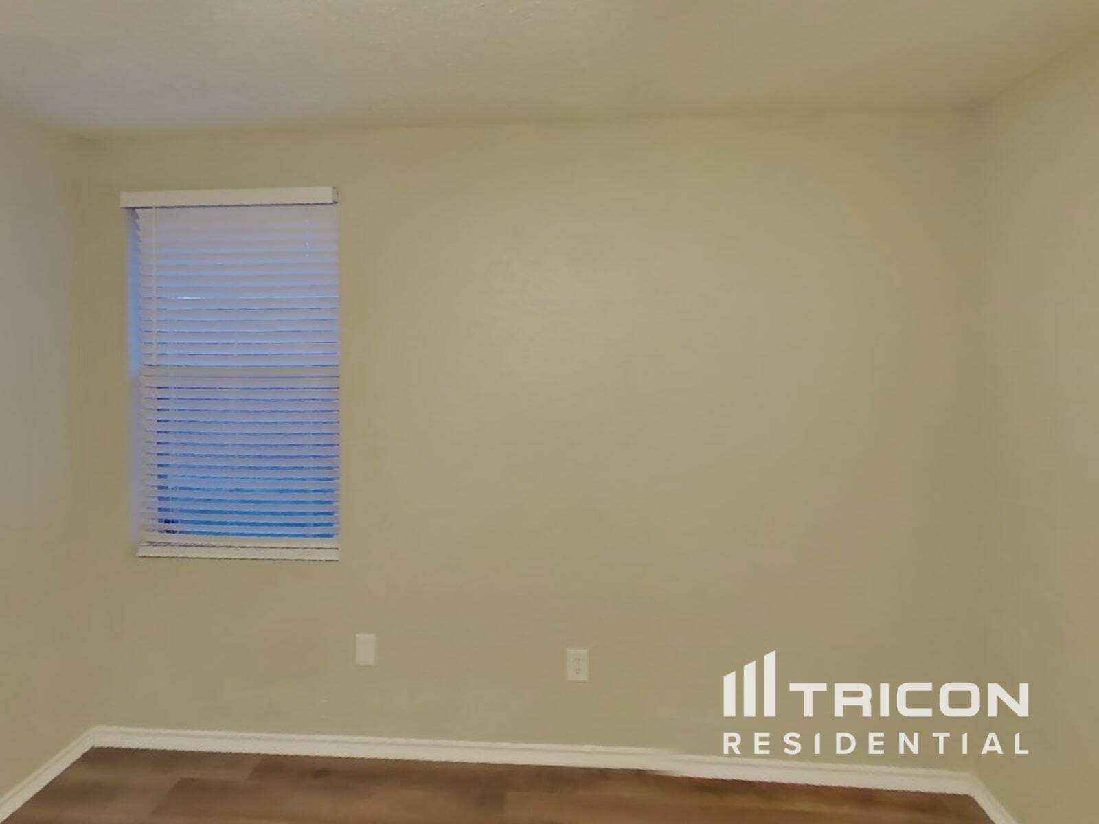 Building Photo - 2641 Bandera Pl