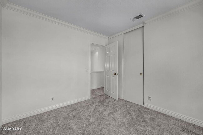Building Photo - 2594 Ridgebrook Pl