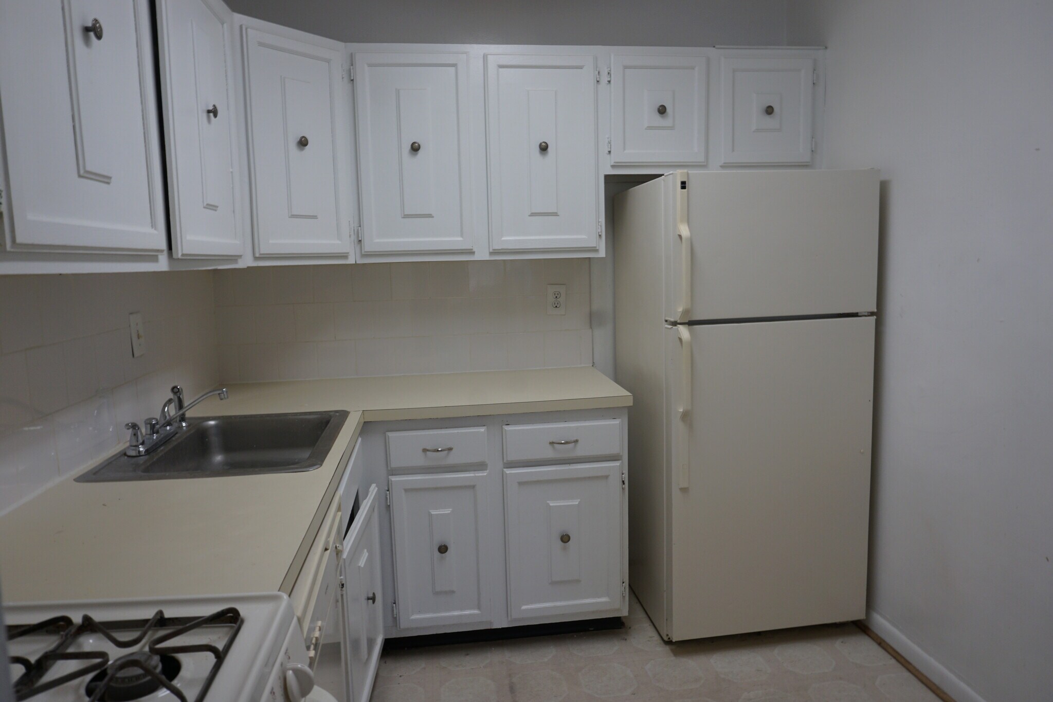 Building Photo - 4330 Hartwick road