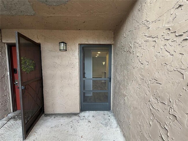 Building Photo - 1167 Calle Del Rey